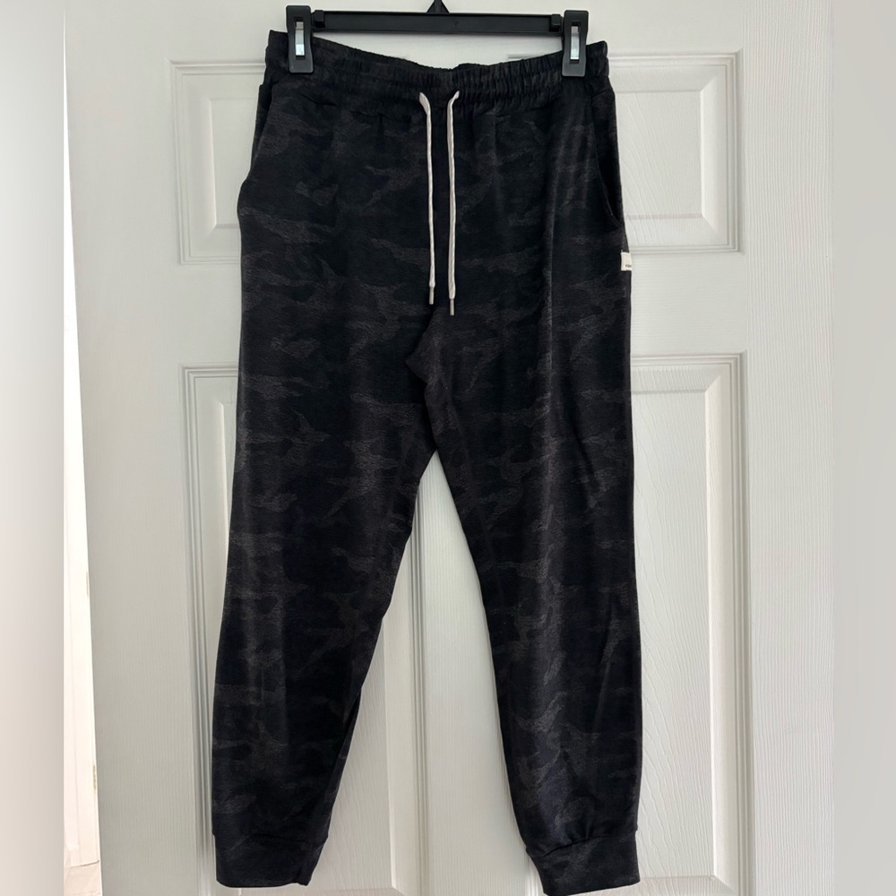 Vuori Performance Joggers - image 3